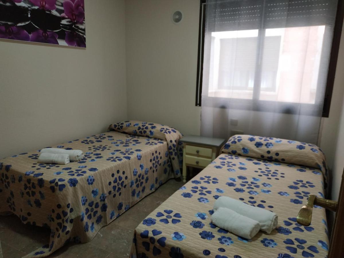 Apartamentos Deluxe San Julian ตอร์เรเวียคา ภายนอก รูปภาพ