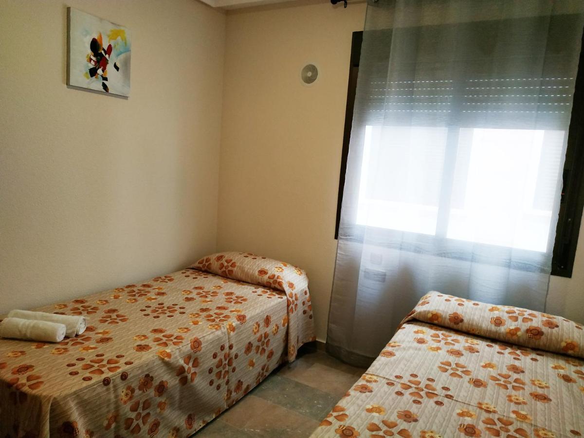 Apartamentos Deluxe San Julian ตอร์เรเวียคา ภายนอก รูปภาพ
