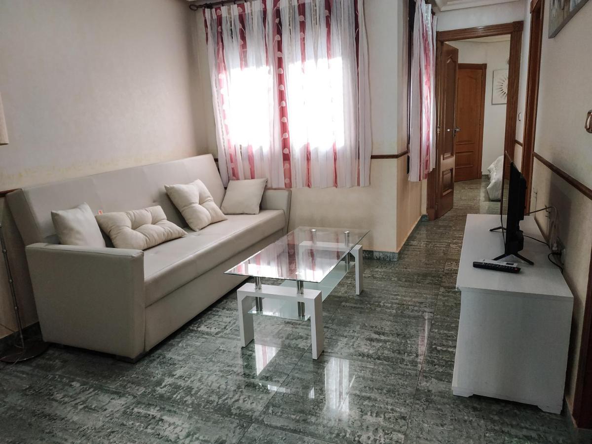 Apartamentos Deluxe San Julian ตอร์เรเวียคา ภายนอก รูปภาพ