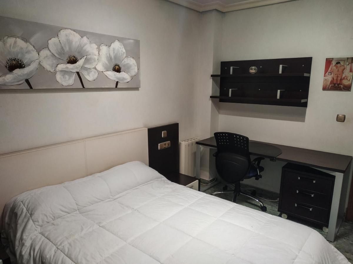 Apartamentos Deluxe San Julian ตอร์เรเวียคา ภายนอก รูปภาพ